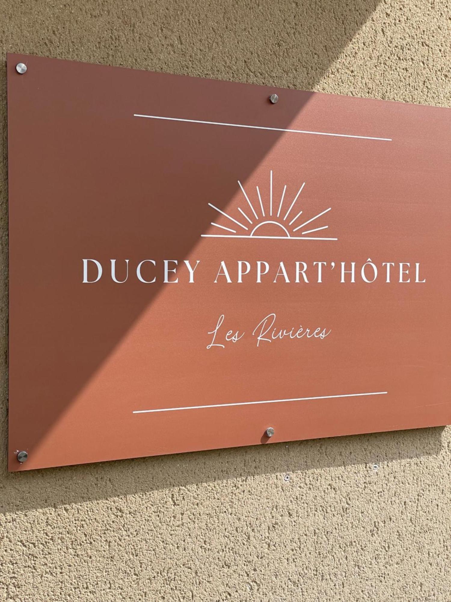 Ducey Appart'Hotel - Les Rivieres Екстер'єр фото