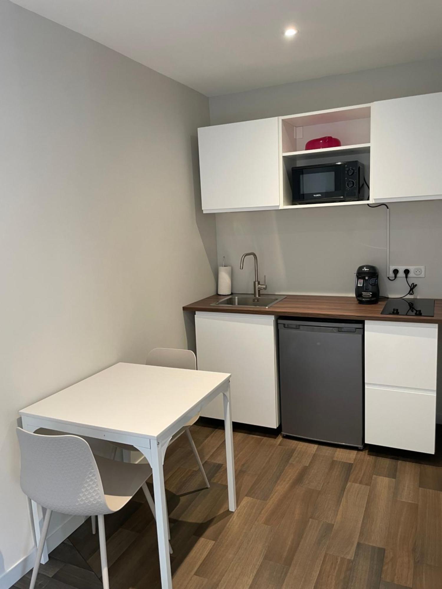 Ducey Appart'Hotel - Les Rivieres Екстер'єр фото