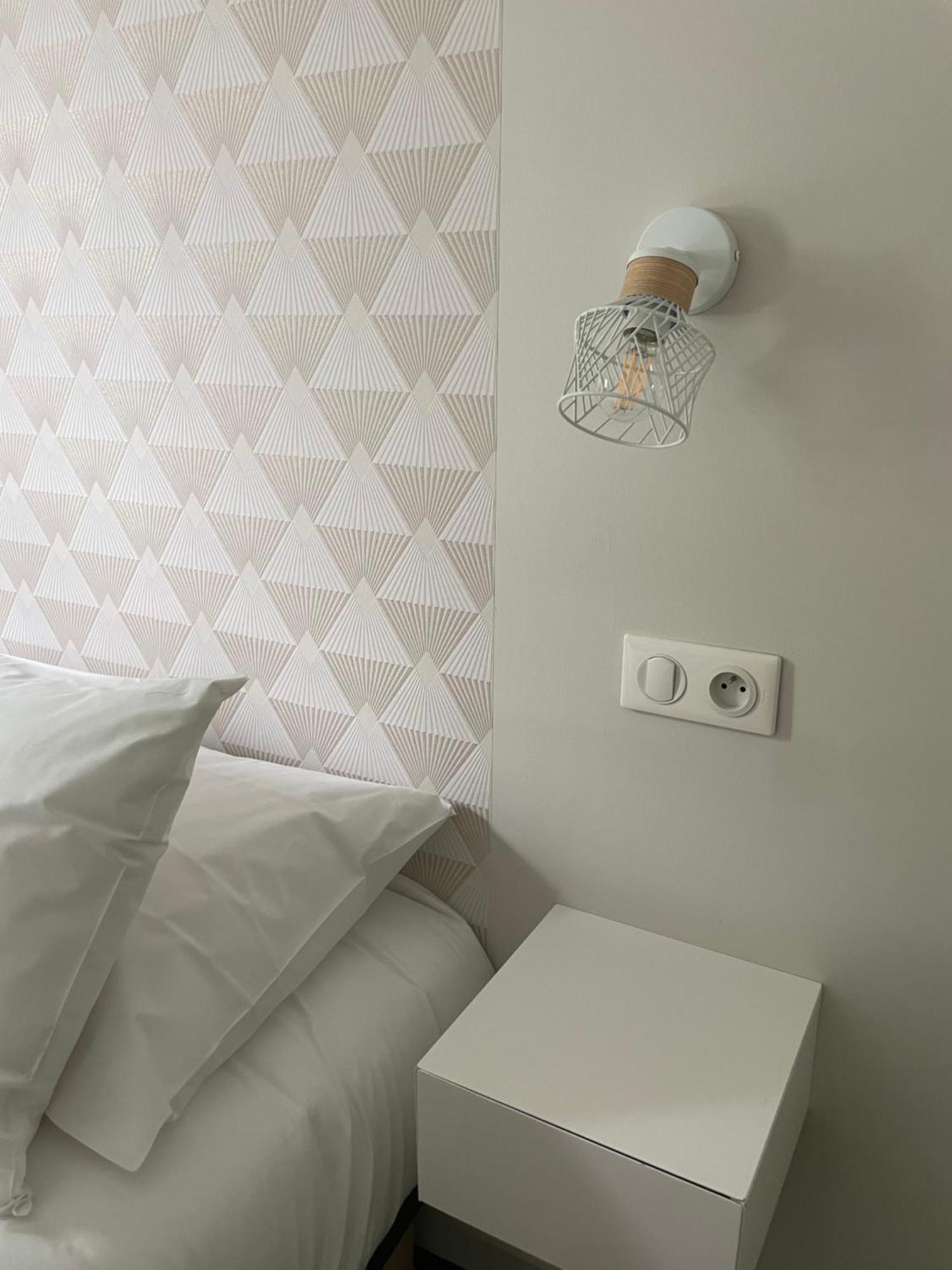 Ducey Appart'Hotel - Les Rivieres Екстер'єр фото